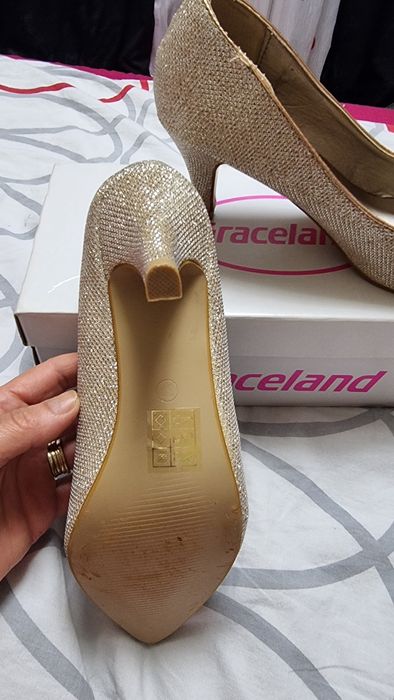 Pantofi 37 aurii noi