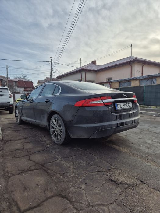 Vând Jaguar XF 2.2 2012