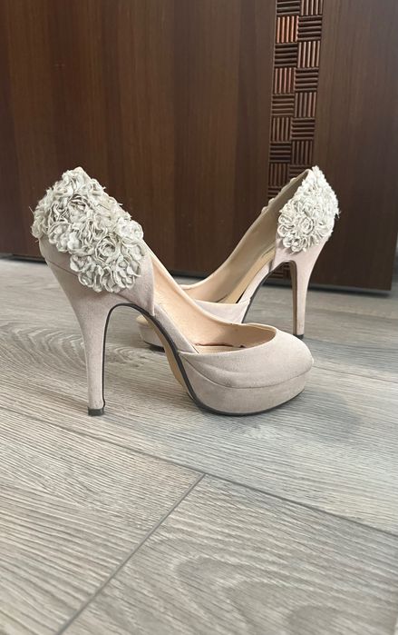 Бални обувки на токчета