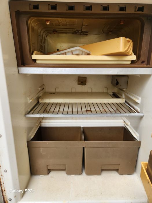 Holodelnik zudlik bilan sotiladi