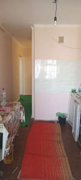 Srochna sotiladi 3mkr 2xona 27.500