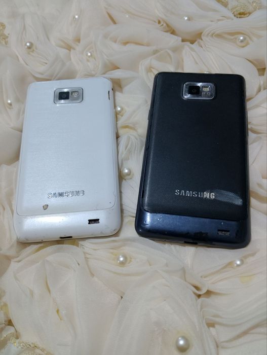 брдан иккта телефон сотилади.