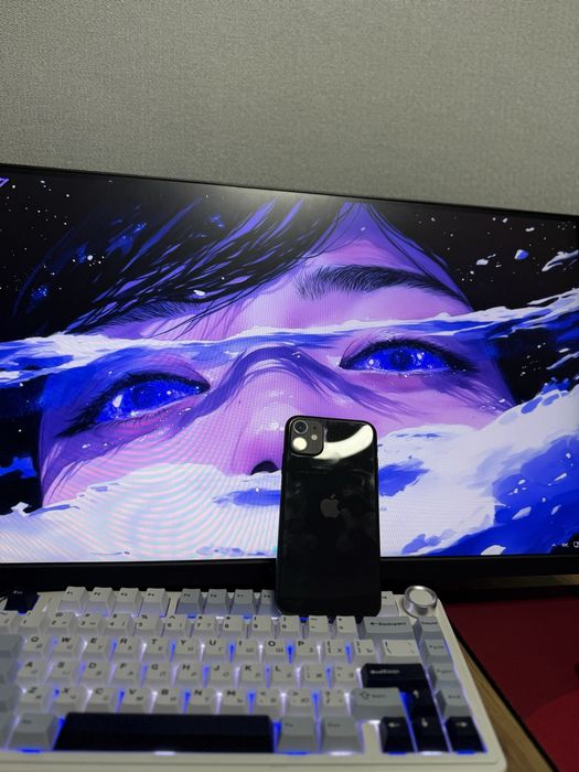 Продам Айфон 11 хорошего состояния