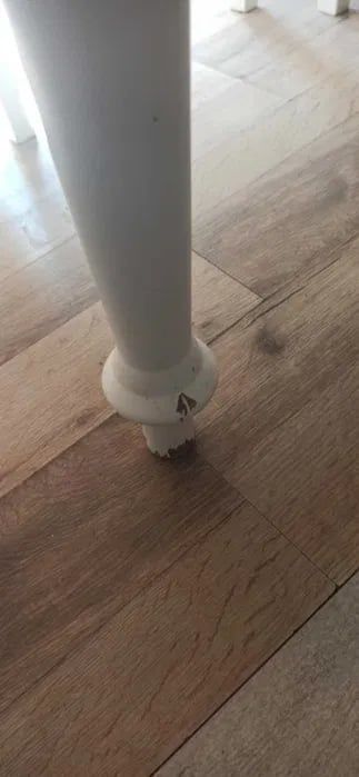 Продавам трапезна маса