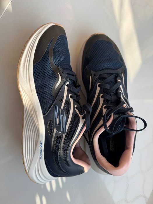 Женские кроссовки Skechers.Демисезонные,ортопедические.Оригинал!