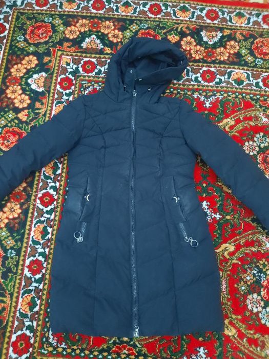ХЛ размердеги кара ренли куртка сатылады!