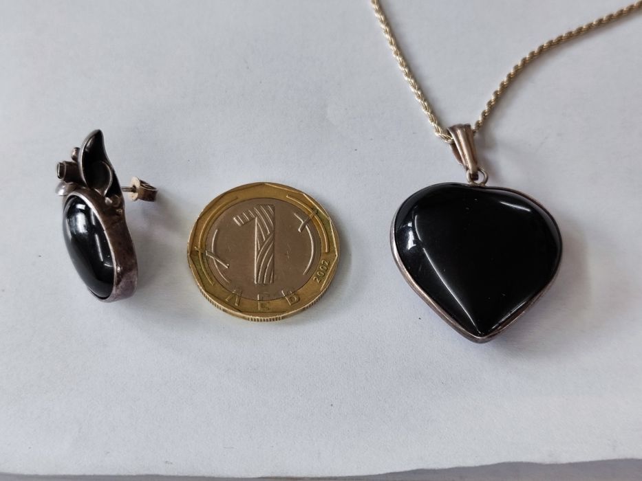 Сребърен комплект с оникс обеци и колие