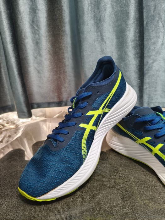 Оригинальные кроссовки Asics Magic Speed