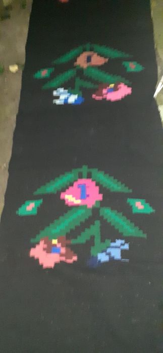 Нови, неупотребявани ръчно тъкани вълнени черги и килими