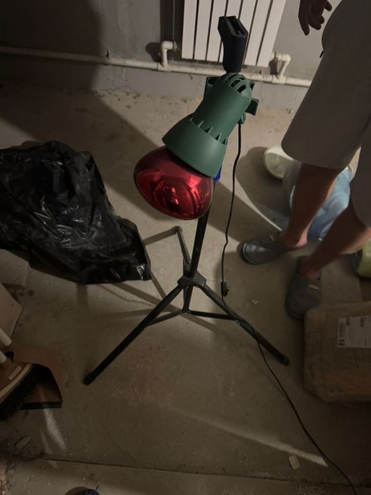 Красная лампа б/у