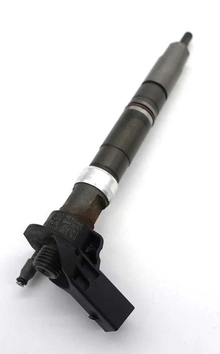 Injector Audi A3  Audi A4  Vw Golf 6 VW Tiguan cod 03L130277