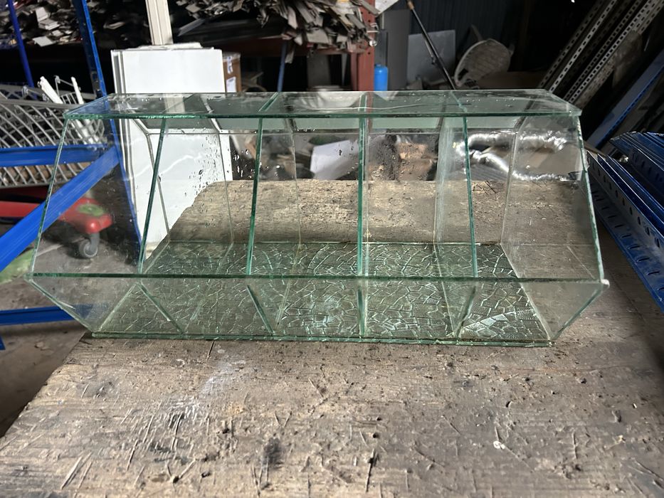 Стелаж за магазин  /ядки , бонбони /