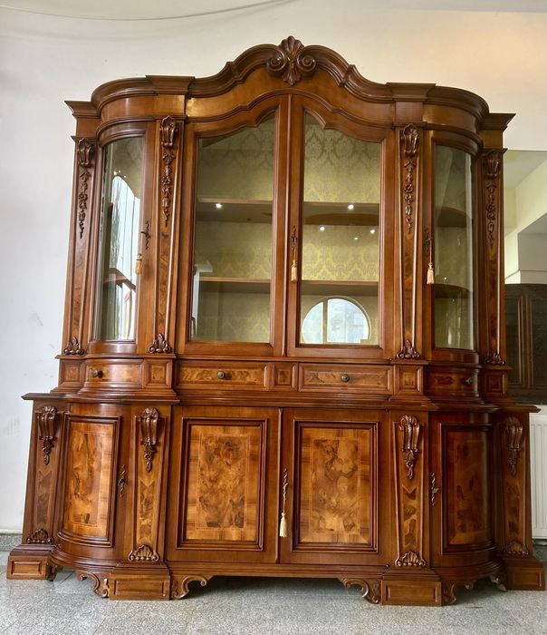 Vitrina / biblioteca din lemn masiv