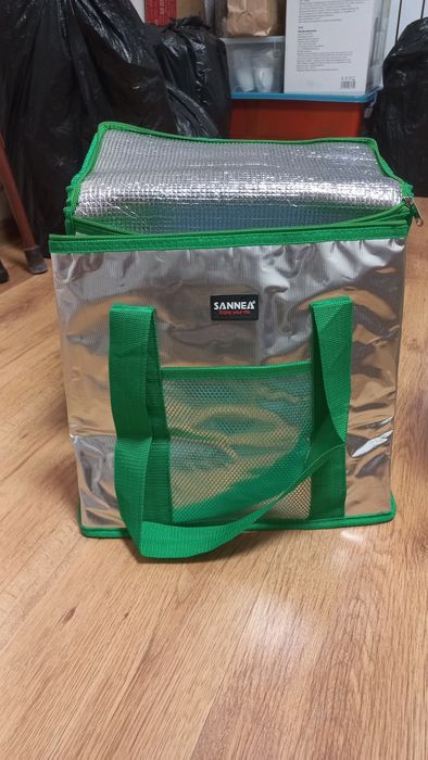 Новые термос и сумка холодильник