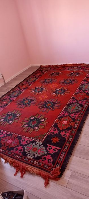 Кілем ковер қолдан тоқылған
