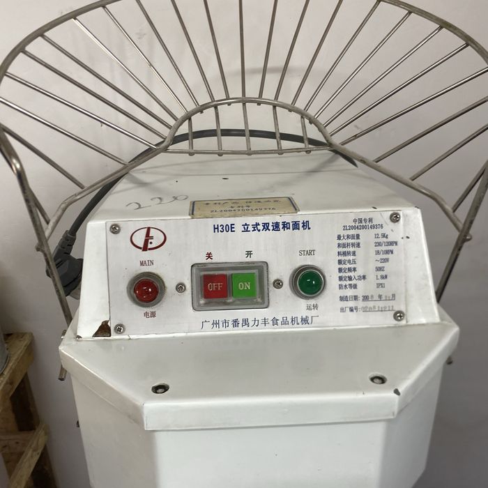 Тестомес 25 кг 220в тоқпен істейді.