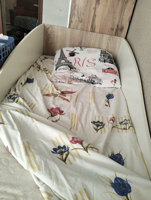 Продам кровать детскую