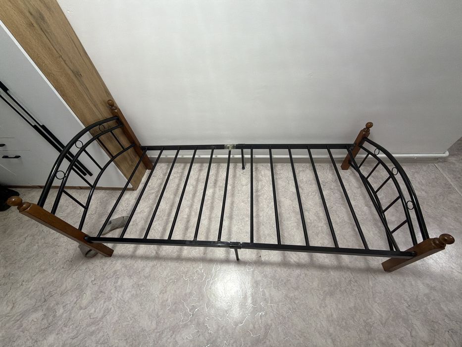 Продам кровать б/у в хорошем состояние