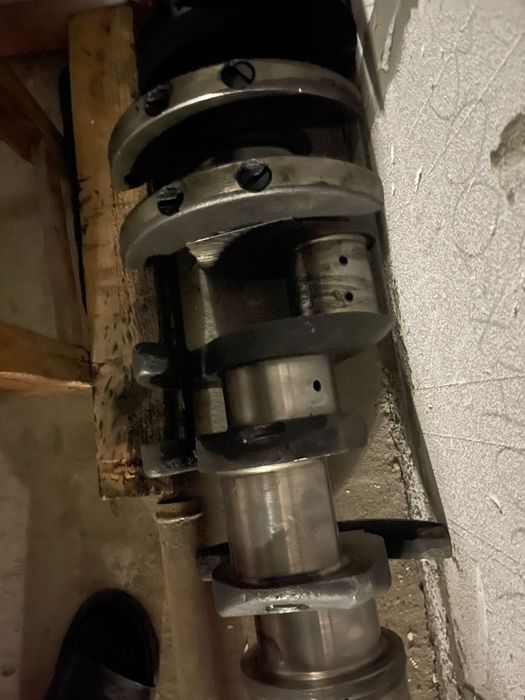 Коленвал на двигатель ЯМЗ-236