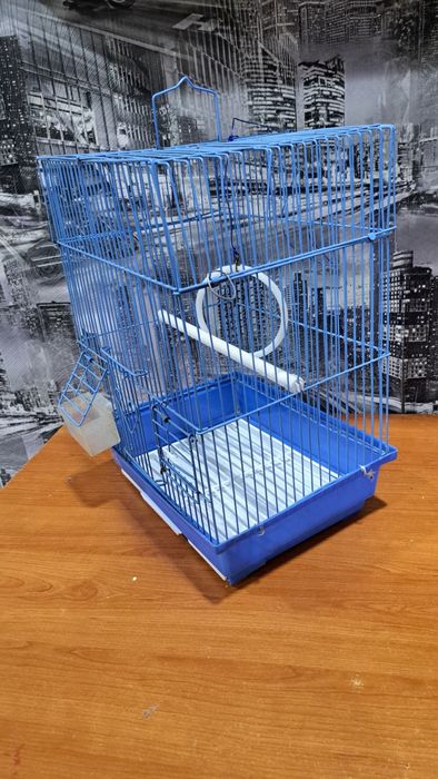 Продам клетку для попугаев