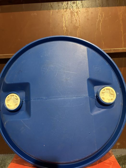 Бурета за вино и бидони