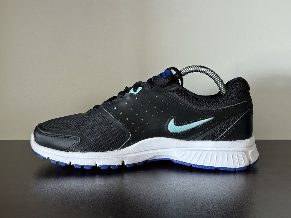 Nike Revolution 39номер 25см Стелка Като Нови