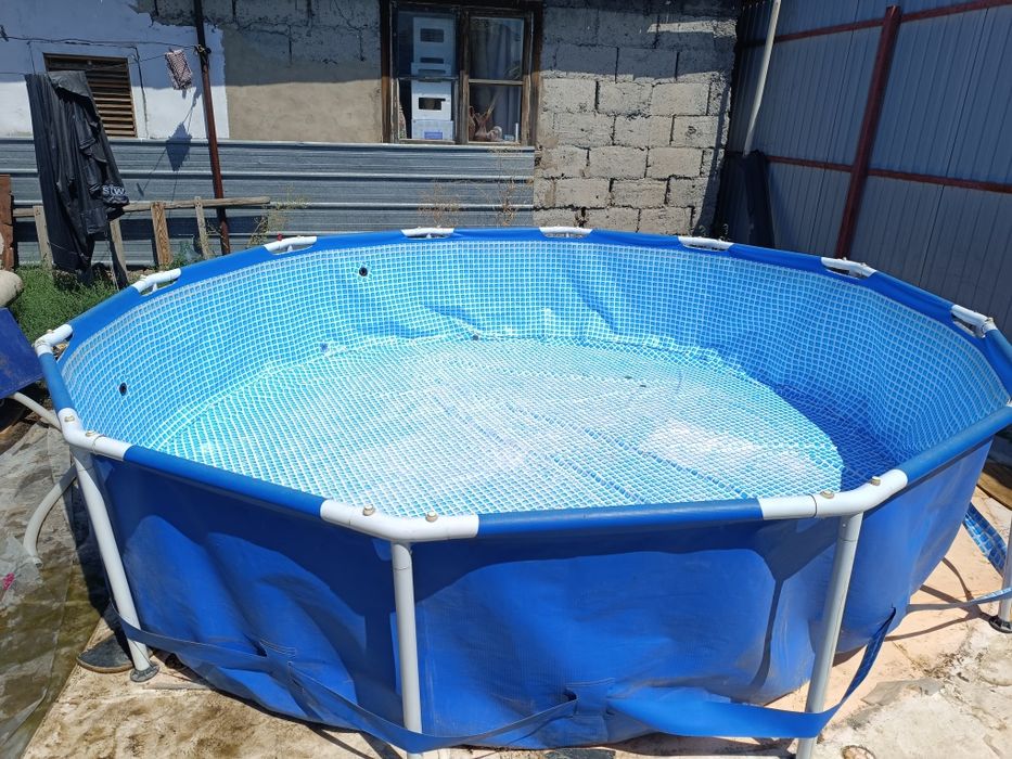 Продам бассейн каркасный