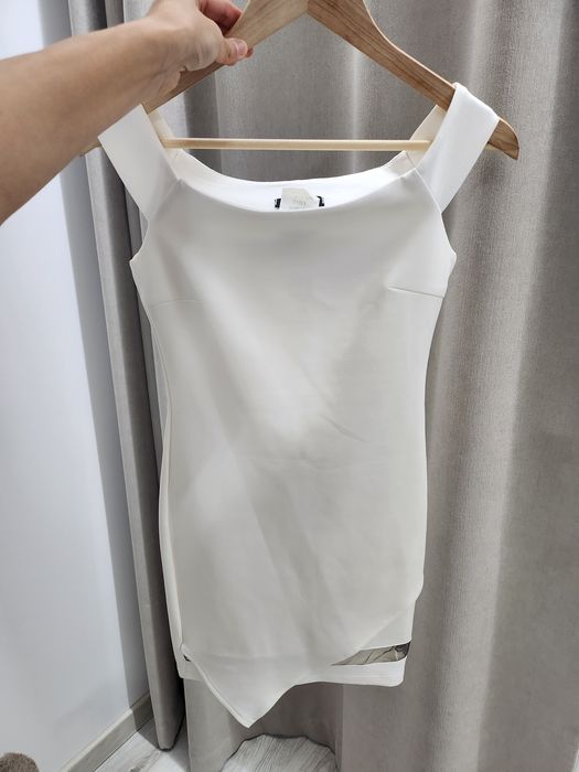 Стилна и нежна рокля S