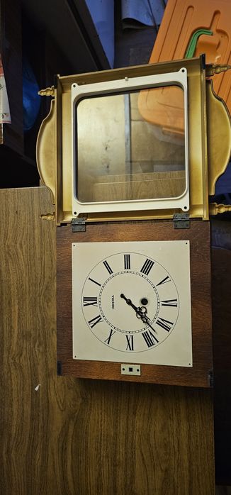 Продам часы весна