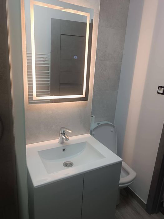 Închiriez garsonieră in HCC