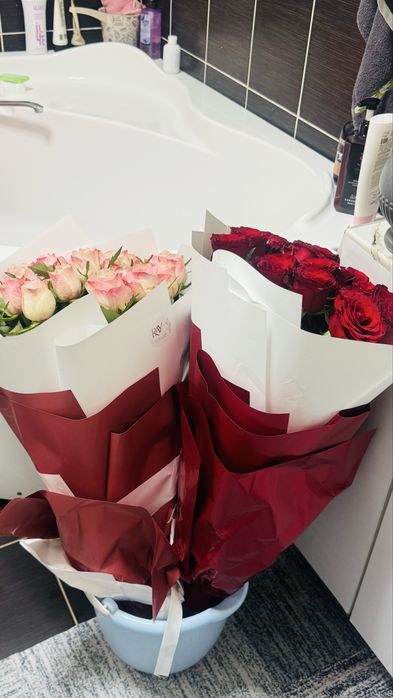 Цветы розы, продаются