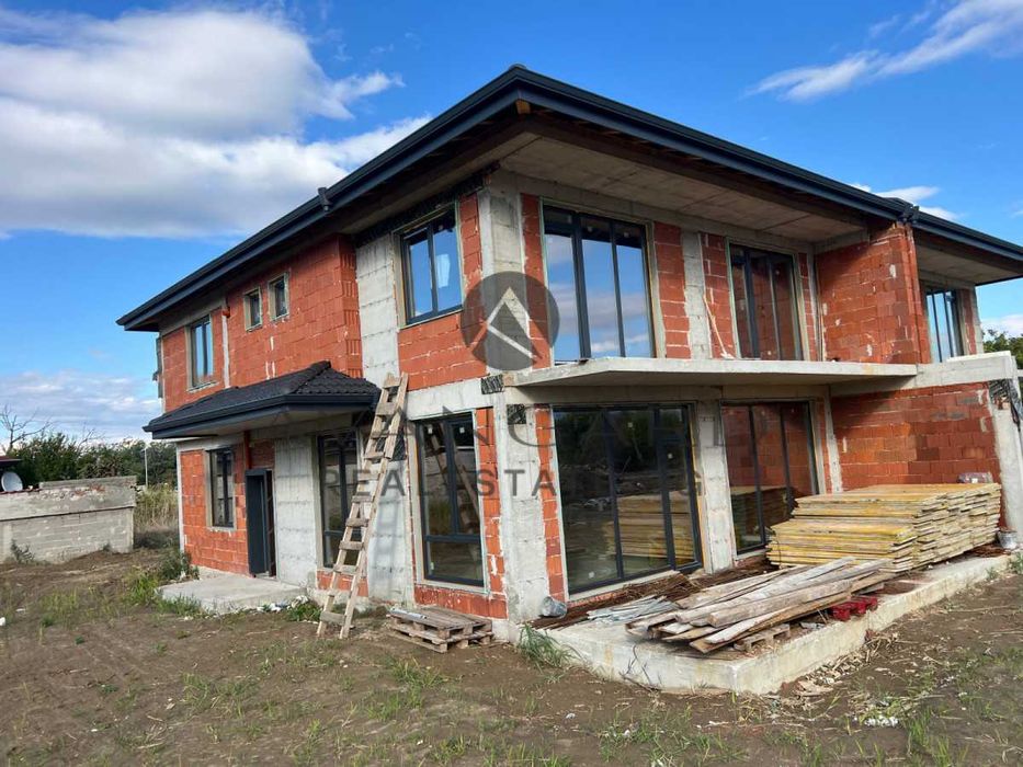 оф.24210 Две къщи близнак с акт 14/ Беломорски