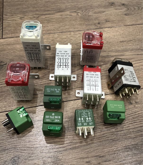 Реле (перегрузки) (перенапряжения) (бензонасоса) Mercedes-Benz W124