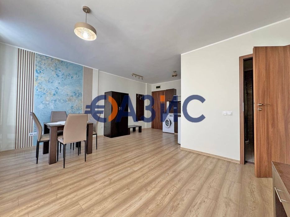 Продава се Двустаен апартамент в к.к. Слънчев бряг - 60 кв.м за 1309 €/кв.м - Снимка #3