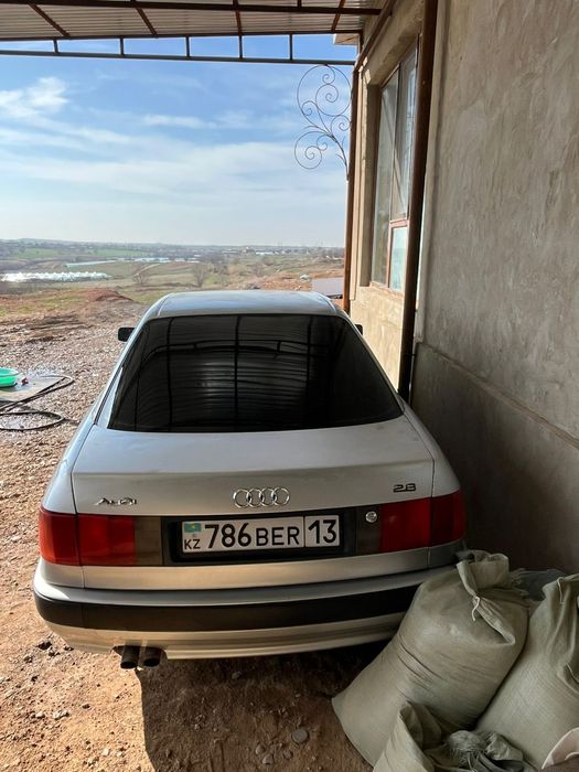 продается Ауди 80