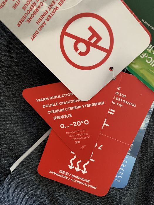 Продам новый комбинезон reima