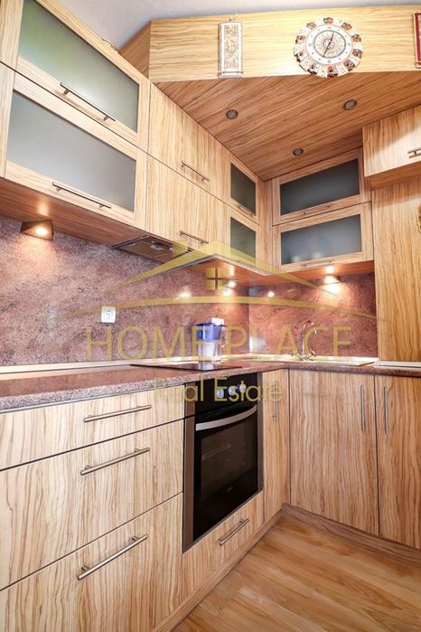 Дава се под наем Двустаен апартамент в Варна, Център - 60 кв.м за 561 € - Снимка #4