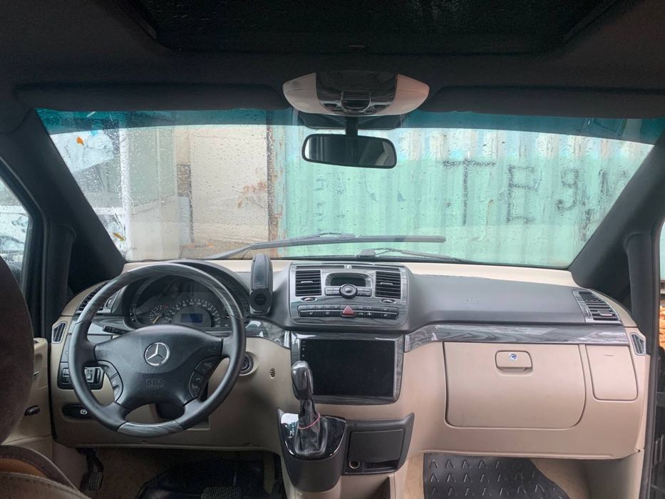 Мерседесбенс  Вито виано 2010 г