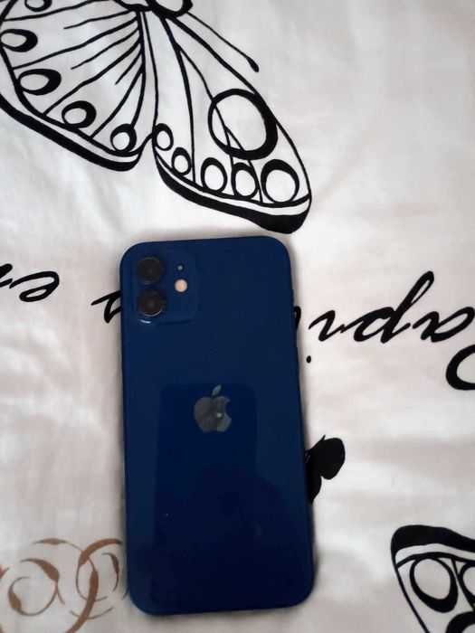 iPhone 12 перфектен