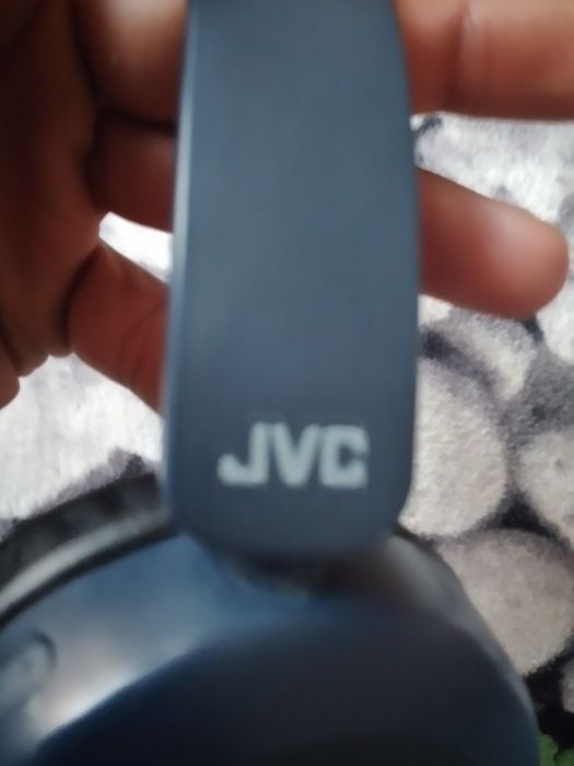 Vând căști JVC .