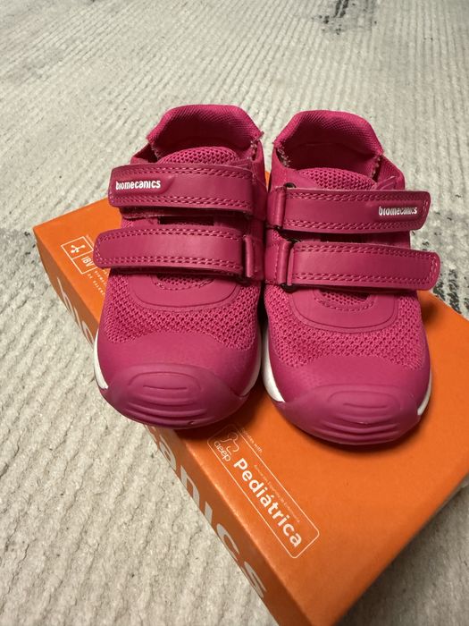 Кроссовки детские