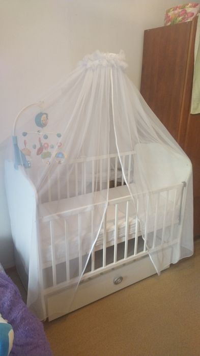 Детская кровать-качалка