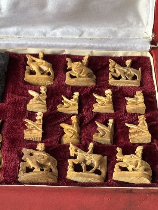 Продам старинные шахматы