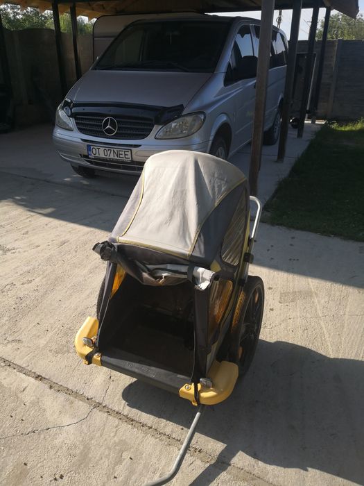 Cărucior bicicleta