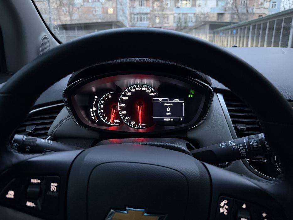 Продается свой Tracker 1 в хорошем состоянии