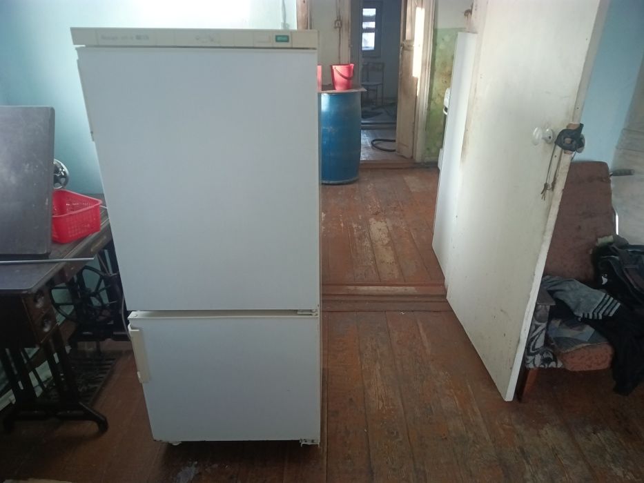 Холодильник. Snaige-117-3