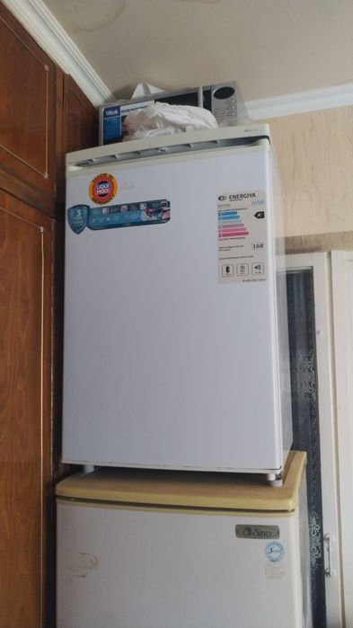 Холодильник 2 та телевизор 3 та