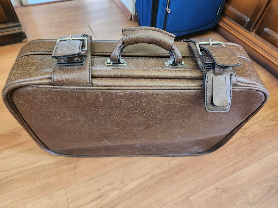 Geamantan piele vintage