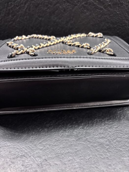 Оригинална чанта Guess