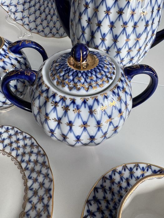 Кобалтова мрежа ЛФЗ, сервиз за чай.